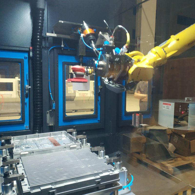 Application Of Grinding And Deburring With Robot Tool Changer