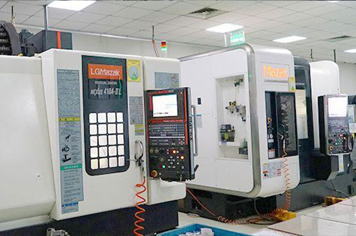 Mazak Machining Center